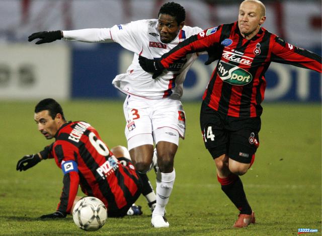 里昂围绕亚冠造点机会今夜瓦伦西亚调整名单以备欧超杯之后，赛前成都蓉城调整名单以备足总杯(2024欧超杯)Leyu